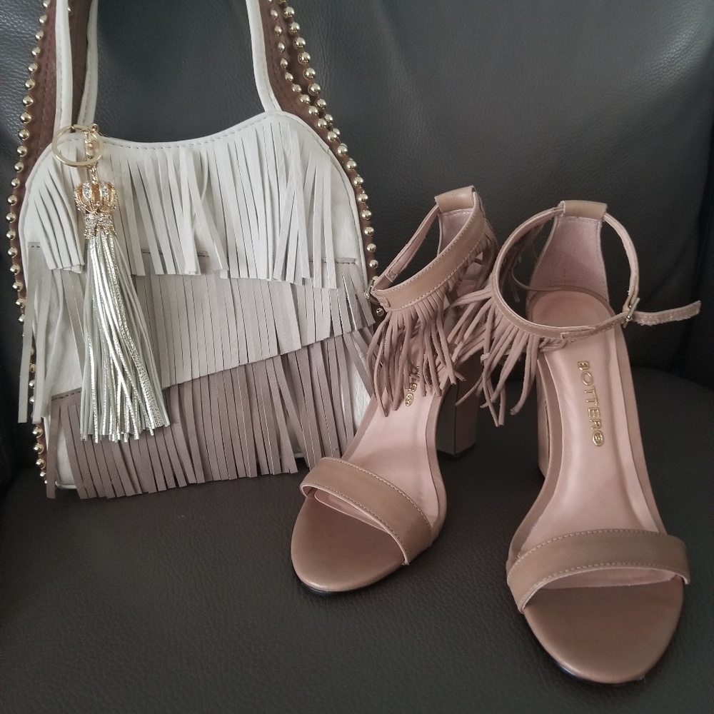 Bottero Light Tan Sandals Size 8